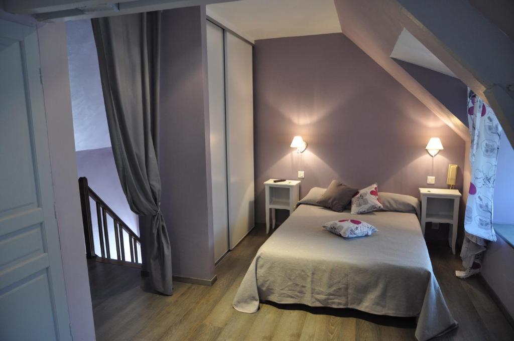 Logis Hotels - Auberge De L'Ile - Hotel 3 Etoiles Et Restaurant Creysse  Room photo