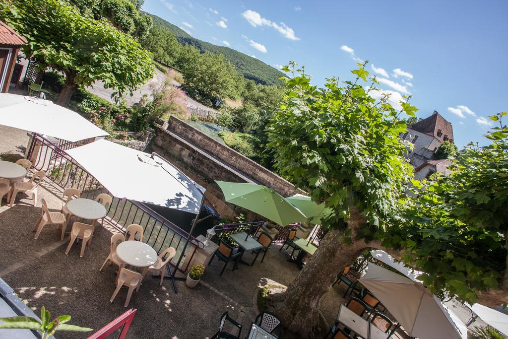 Logis Hotels - Auberge De L'Ile - Hotel 3 Etoiles Et Restaurant Creysse  Exterior photo